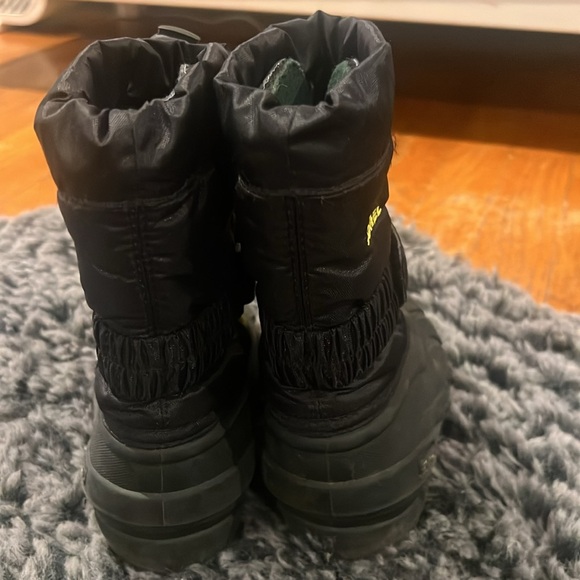 Toddler Sorel snow boots (7) - Picture 3 of 6